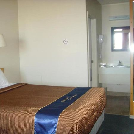 Hotel Skyview Swift Current Esterno foto