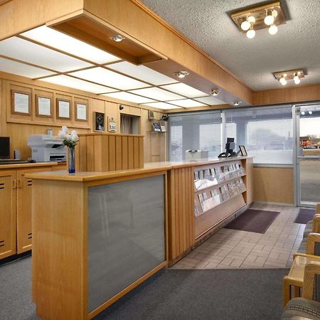 Hotel Skyview Swift Current Esterno foto
