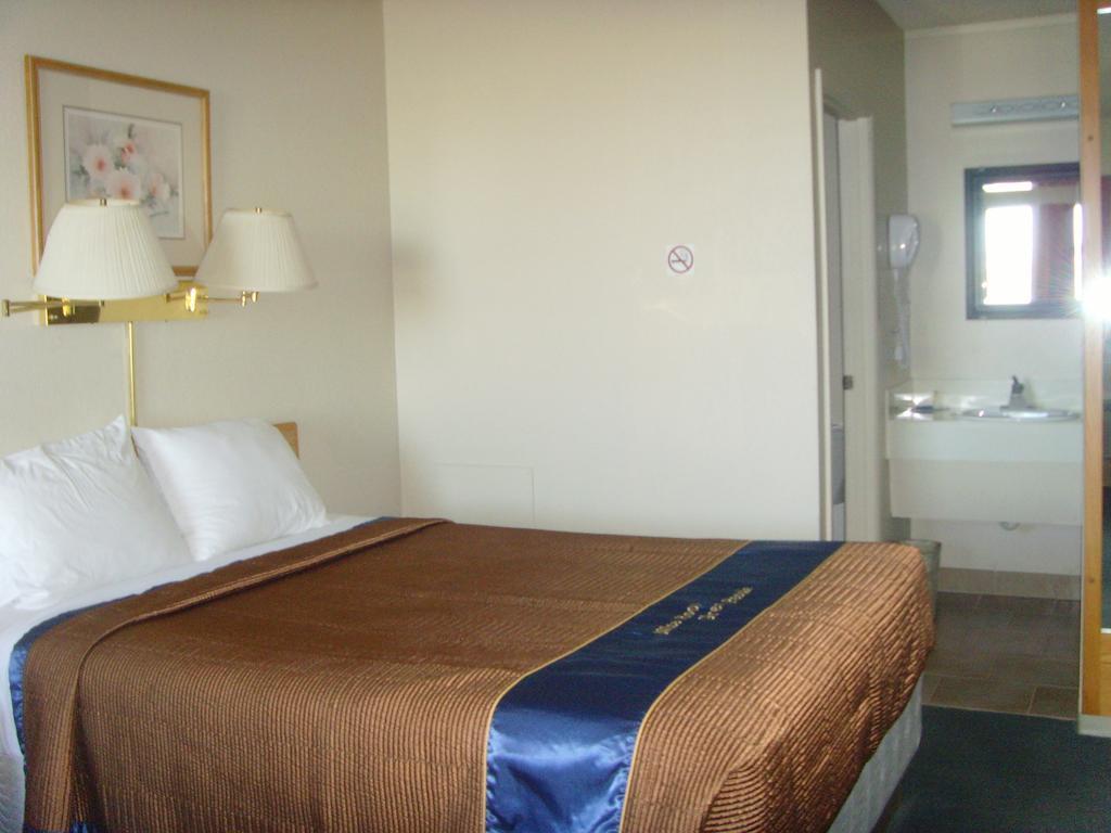 Hotel Skyview Swift Current Esterno foto