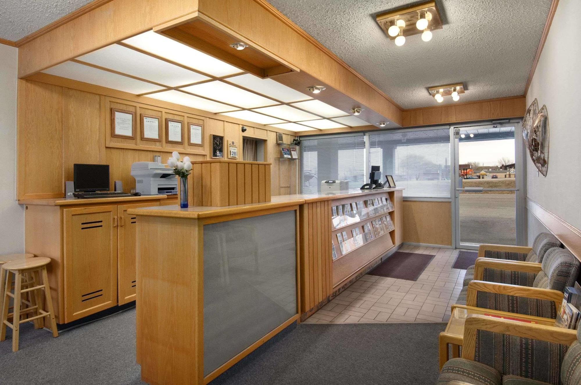 Hotel Skyview Swift Current Esterno foto