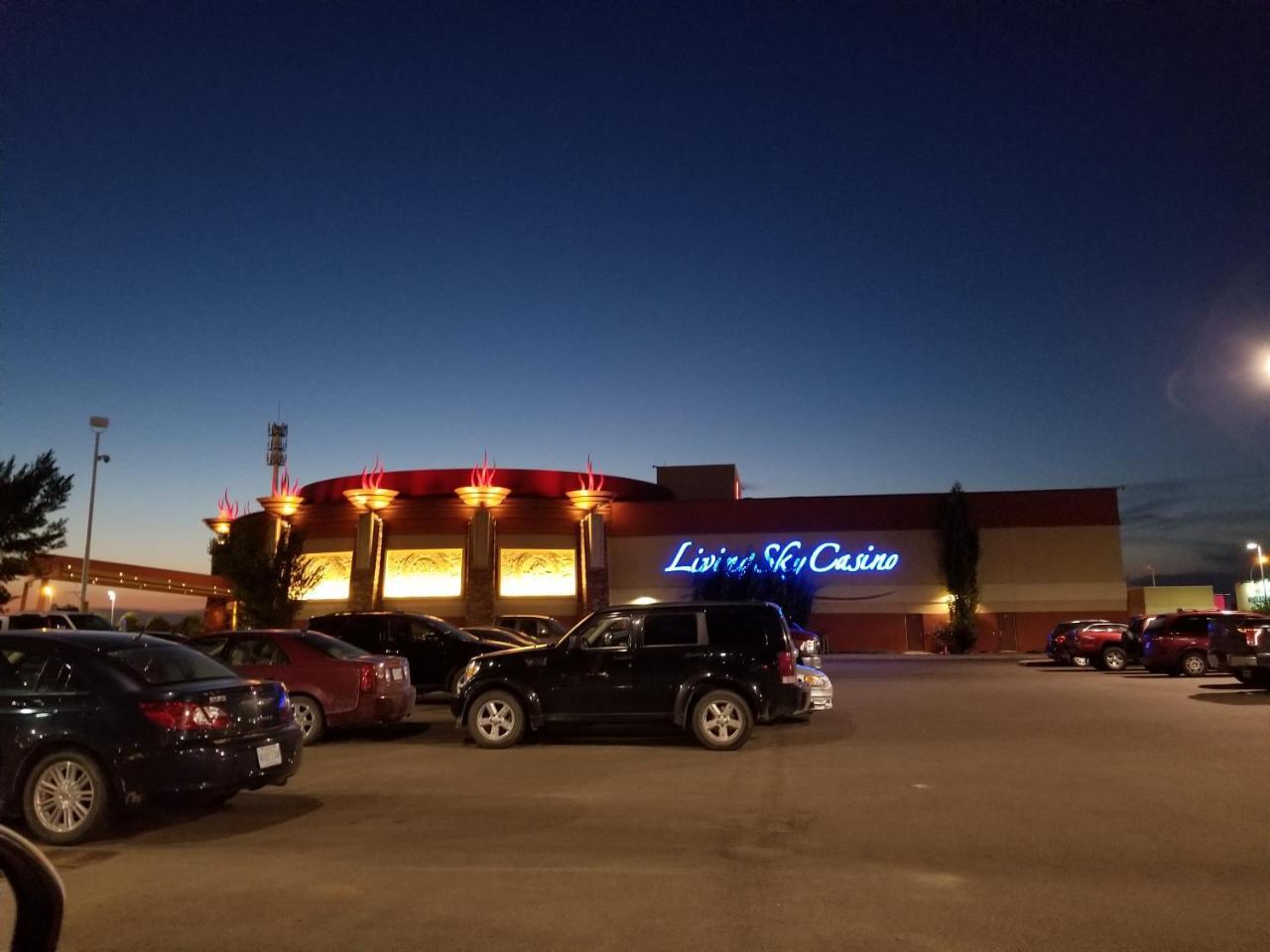 Hotel Skyview Swift Current Esterno foto